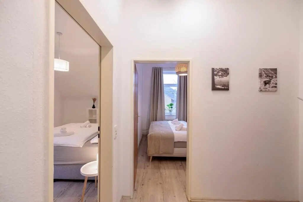 Appartement Geraeumige Und Ruhige Wohnung Am Kanal Hannover Duitsland